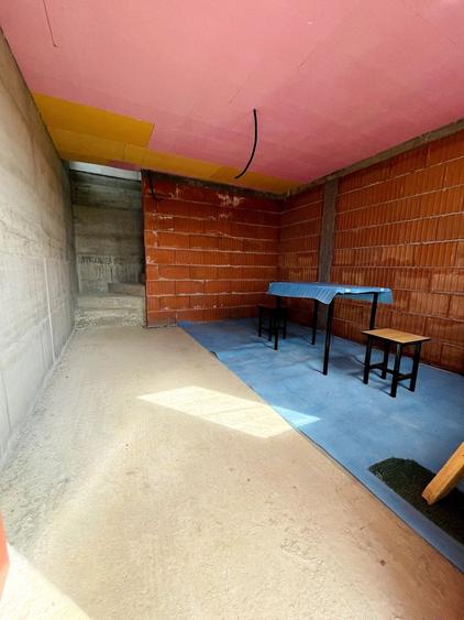 Casă individuală cu 3 camere cu Canalizare în Cordău