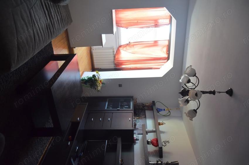 Apartament cu 2 camere decomandat în Predeal