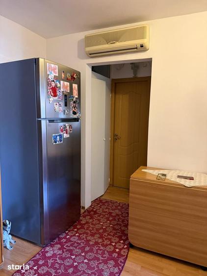 Apartament cu 2 camere decomandat în Micro 17 — fotografia 1