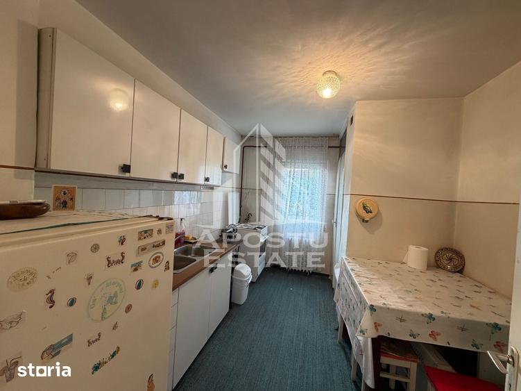 Apartament cu 3 camere decomandat în Bucovina