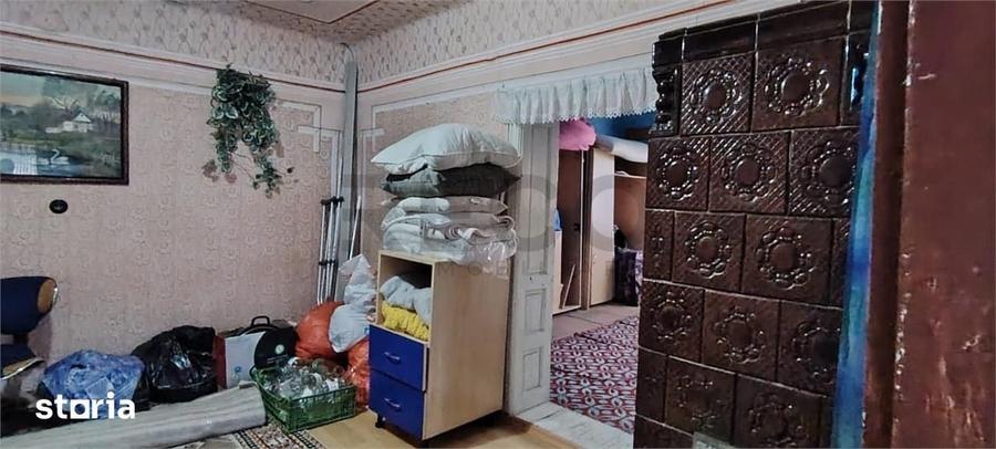 Casă cu 5 camere cu Teren 3000 Mp în Oșorhei