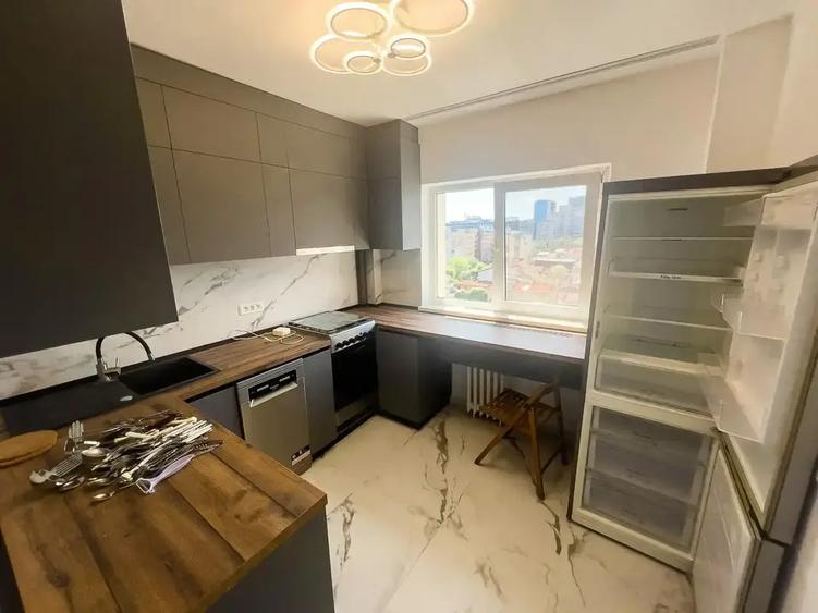 Apartament cu 3 camere decomandat, mobilat în Banu Manta