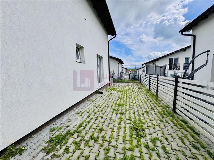 Duplex cu 4 camere cu Canalizare în Daia