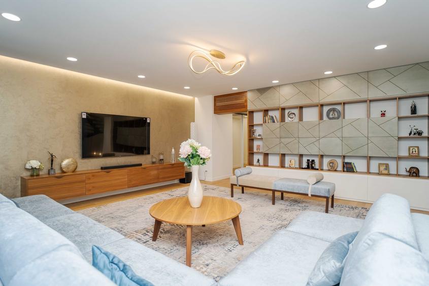 Penthouse cu 3 camere decomandat, mobilat în Tudor Vladimirescu