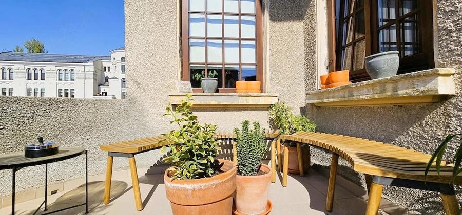 Apartament cu 3 camere decomandat în Central