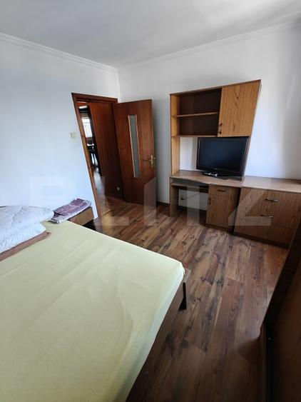 Apartament cu 4 camere decomandat, mobilat în Ultracentral