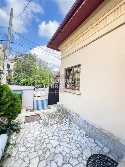 Casă individuală cu 3 camere cu Canalizare în Floreasca