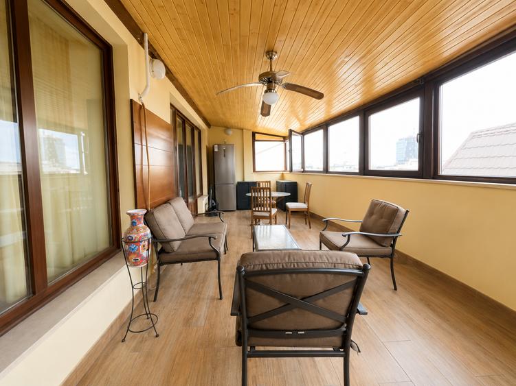 Apartament cu 3 camere decomandat în Aviatorilor