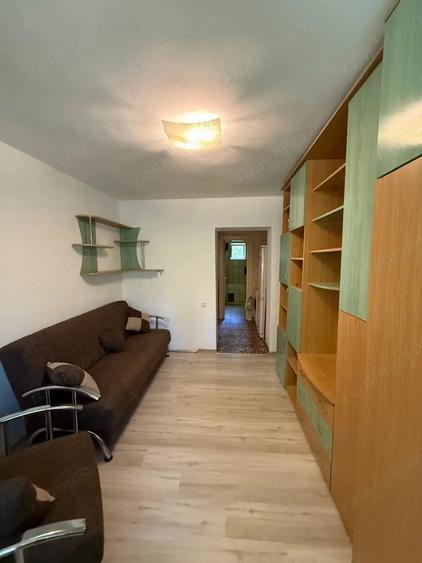 Apartament cu 3 camere decomandat în Gojdu