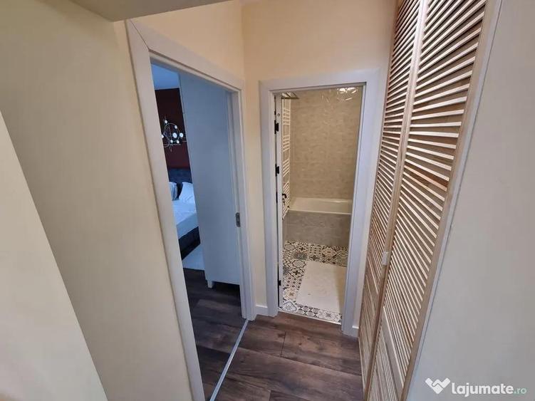 Apartament cu 3 camere semidecomandat, mobilat în Tomis II