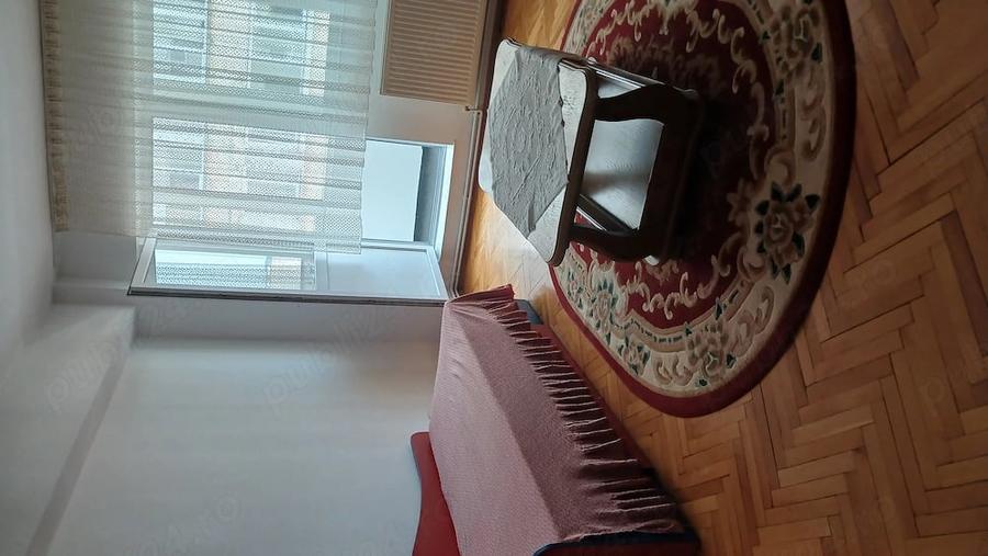 Apartament cu 2 camere decomandat în Traian