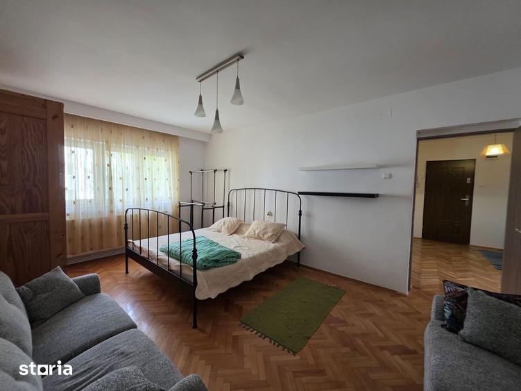 Apartament cu 3 camere în Împăratul Traian