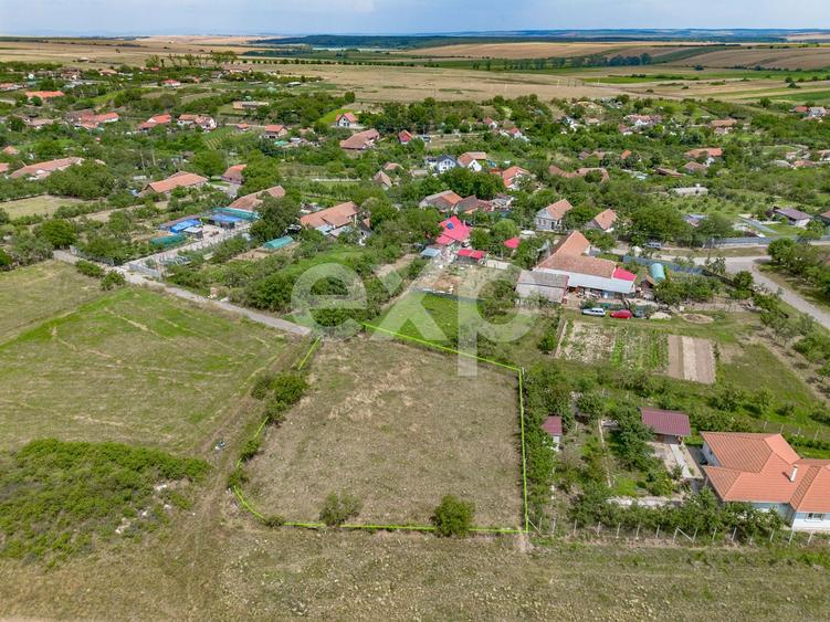Teren Construcții intravilan de 1440 mp, în Murani