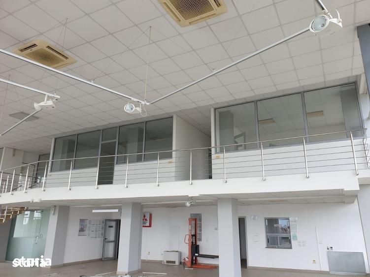 Spațiu comercial, de 1,496.07 mp, în Central