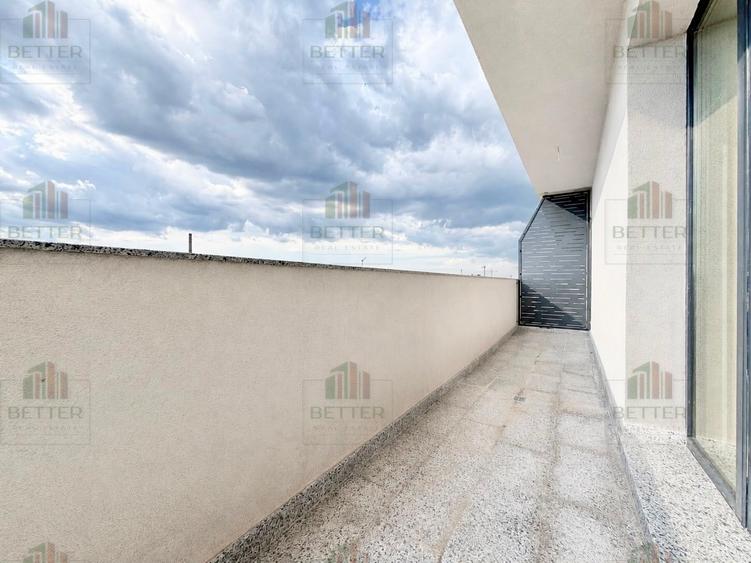 Penthouse cu 3 camere semidecomandat în Metalurgiei