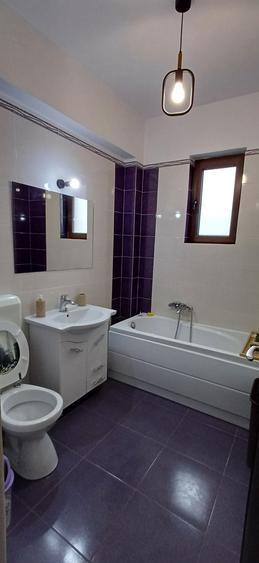Apartament cu 2 camere semidecomandat în Fundeni