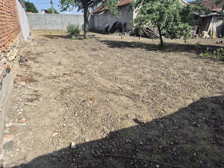 Casă cu 3 camere cu Teren 750 Mp în Central