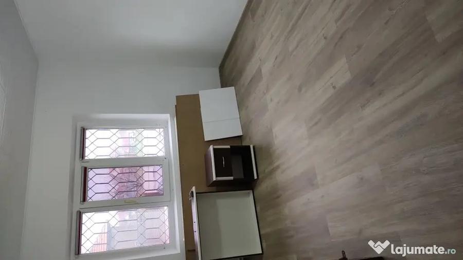 Apartament cu 3 camere decomandat în Cogealac