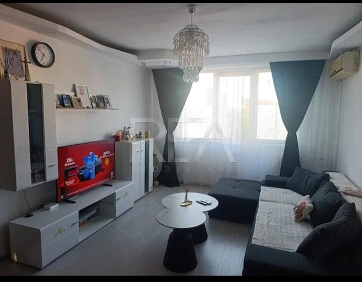 Apartament cu 3 camere semidecomandat, mobilat în Nicolae Grigorescu