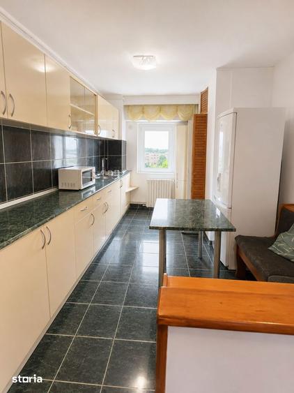 Apartament cu 3 camere decomandat în Tomis III