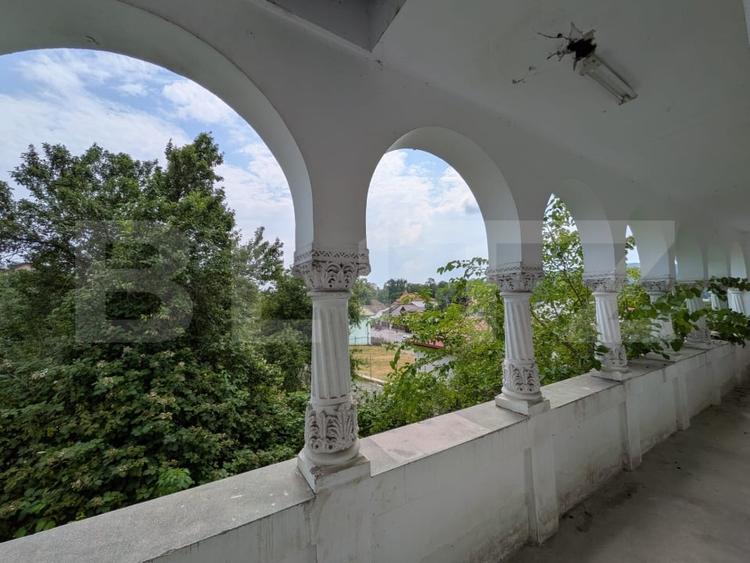 Casă individuală cu 9 camere cu Canalizare în Pucioasa