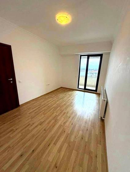 Apartament cu 3 camere decomandat în Km 4-5