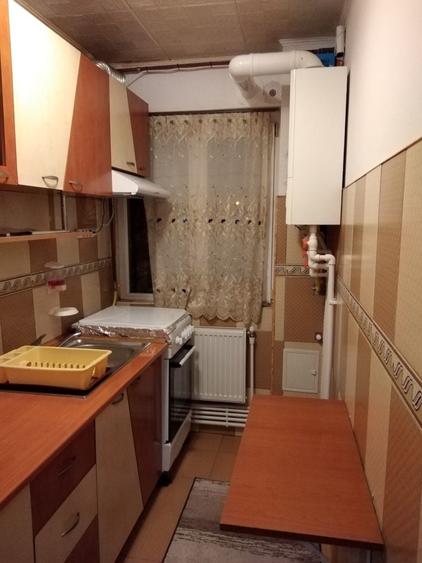 Apartament cu 2 camere semidecomandat în Km 4