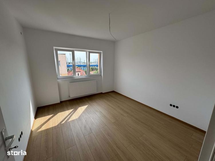 Apartament cu 4 camere decomandat în Central