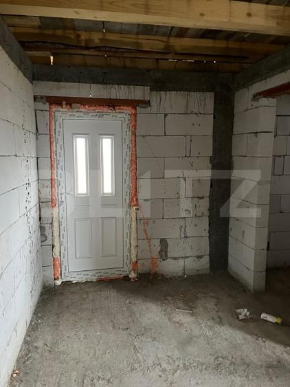 Casă individuală cu 2 camere cu Teren 1400 Mp în Chimindia