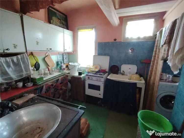Casă cu 3 camere cu Teren 1215 Mp în Ditrău