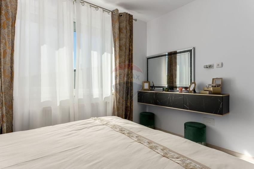 Casă individuală cu 4 camere cu Teren 225 Mp în Central