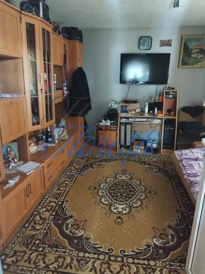 Casă individuală cu 3 camere cu Canalizare în Dâmbul Rotund