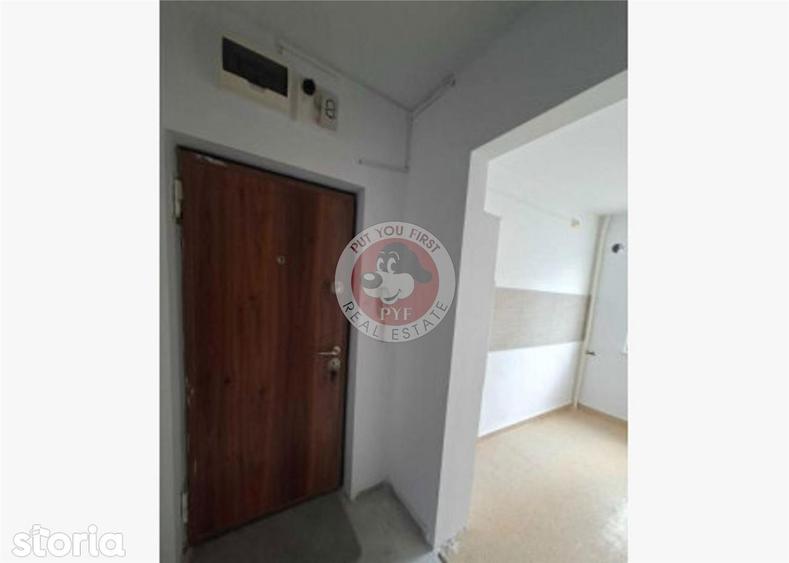 Apartament cu 3 camere decomandat în Drumul Taberei