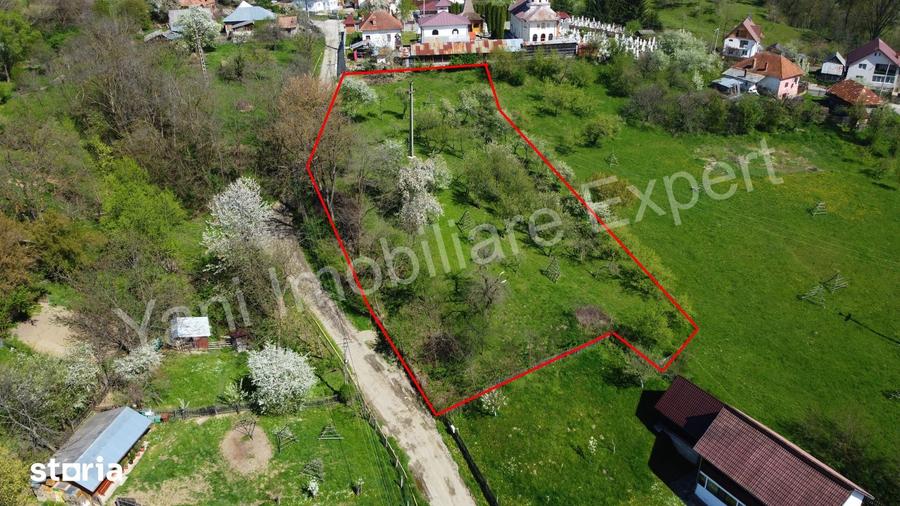 Teren de 2677 mp, în Valea Iașului