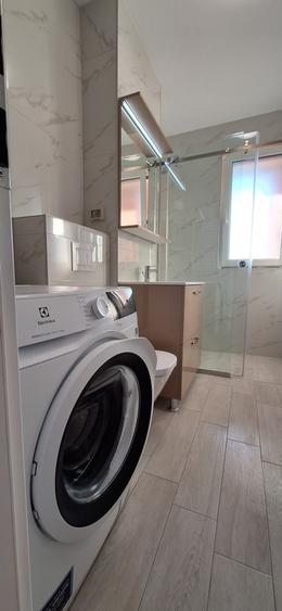 Apartament cu 2 camere decomandat, mobilat în Aradului