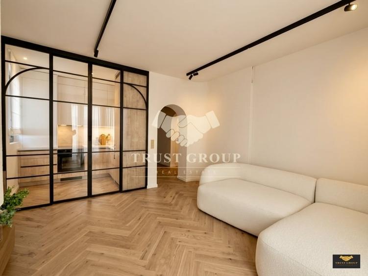 Apartament cu 3 camere decomandat, mobilat în P-ța Unirii