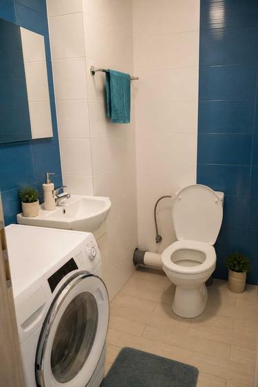 Apartament cu 3 camere decomandat în Runcu
