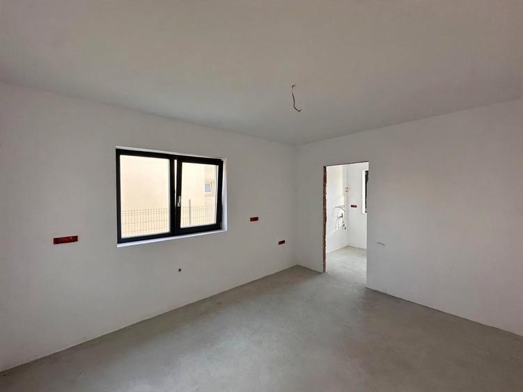 Duplex cu 4 camere cu Teren 300 Mp în Moșnița Nouă