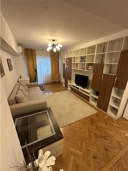 Apartament cu 4 camere decomandat în Turda