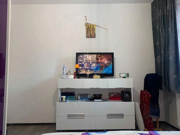 Apartament cu 3 camere semidecomandat în Central