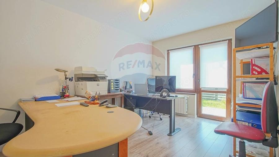 Casă cu 4 camere cu Teren 534 Mp în Central