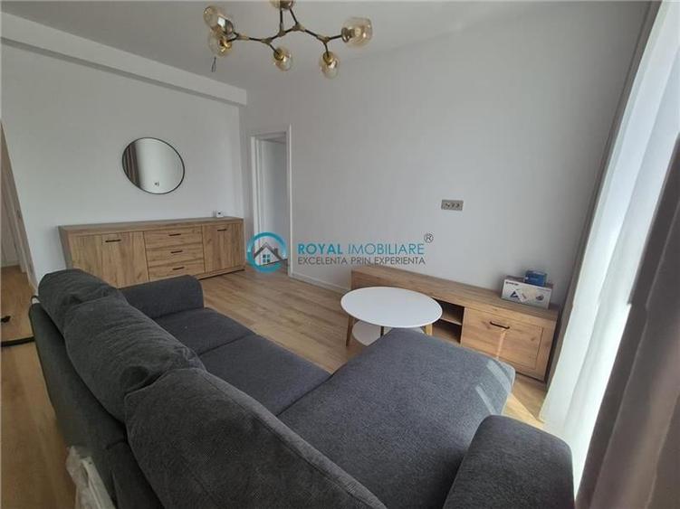 Apartament cu 3 camere decomandat, mobilat în Cantacuzino