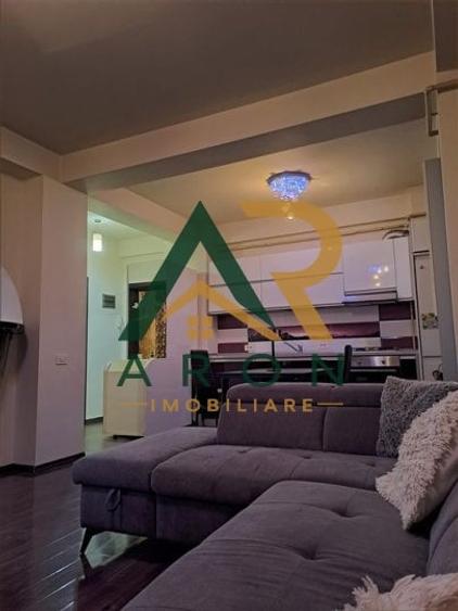 Apartament cu 2 camere decomandat în Apărătorii Patriei