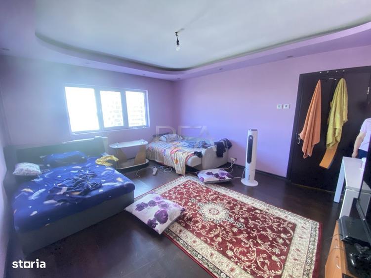 Apartament cu 3 camere decomandat în Trafic Greu