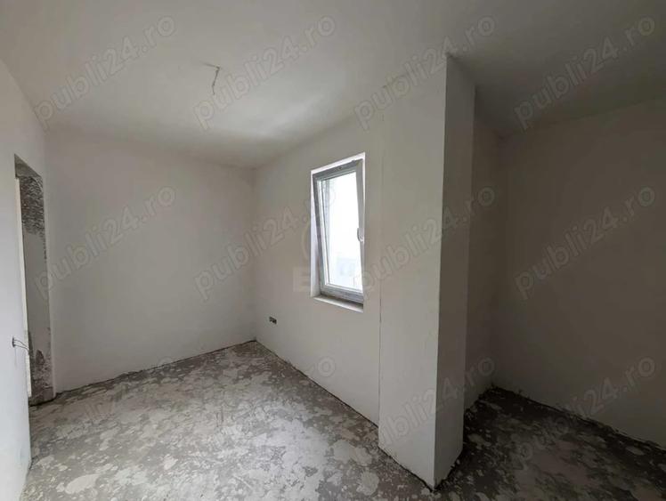 Apartament cu 3 camere semidecomandat în Florești