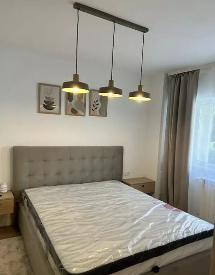 Apartament cu 3 camere semidecomandat, mobilat în Floreasca