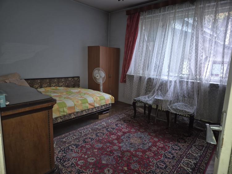 Casă individuală cu 4 camere cu Canalizare în Brâncoveanu