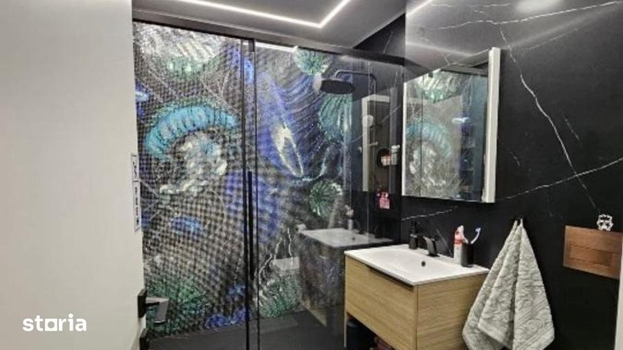 Apartament cu 4 camere, mobilat în Central