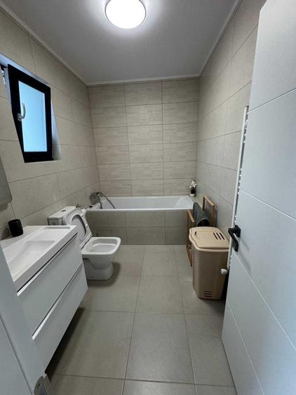 Casă cu 4 camere cu Teren 250 Mp în Central