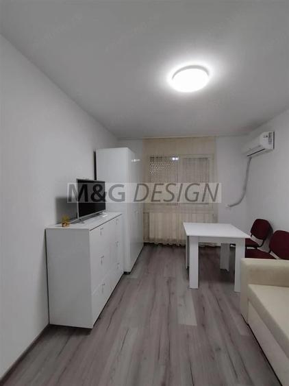 Garsonieră decomandată în Complex Studențesc